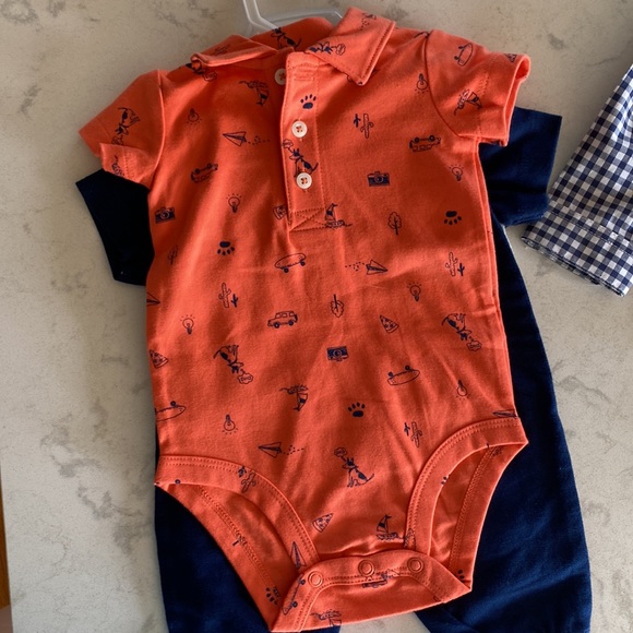 Baby boys Matching Carter’s sets - Picture 4 of 11